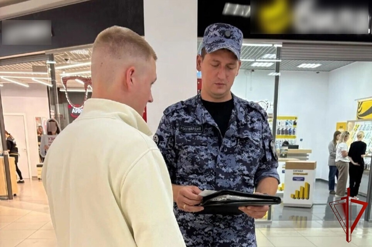 Росгвардейцы знакомят костромичей со службой в ведомстве