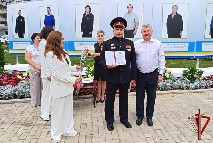 Росгвардеец занесен на Доску почёта в Костроме