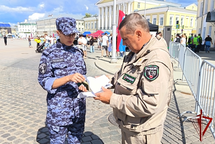 Обеспечение общественной безопасности в День города Костромы на контроле у росгвардейцев