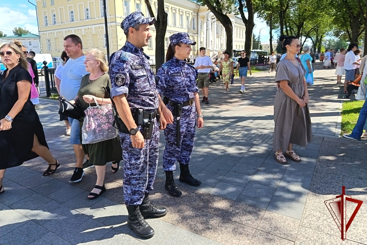Обеспечение общественной безопасности в День города Костромы на контроле у росгвардейцев