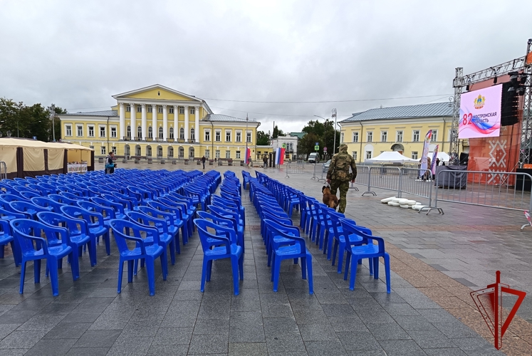 Росгвардейцы Костромского региона обеспечили общественную безопасность в период празднования Дня области