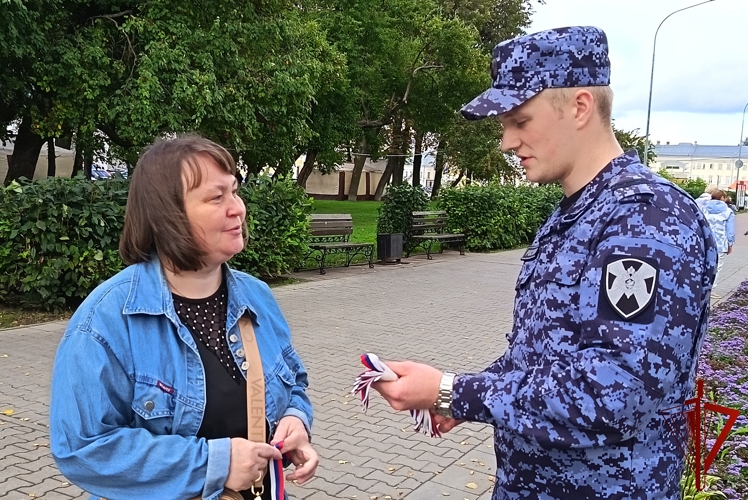 Костромские росгвардейцы присоединились к Всероссийской акции «Цвета Родины»