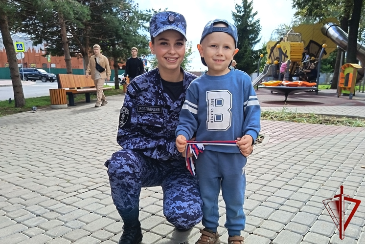 Костромские росгвардейцы присоединились к Всероссийской акции «Цвета Родины»