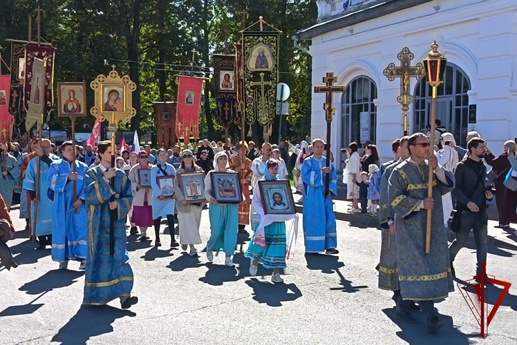 В Костроме росгвардейцы обеспечили общественную безопасность в ходе торжеств, посвященных обретению Феодоровской иконы Божией Матери