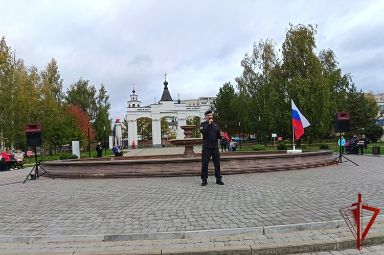 Ветеран Росгвардии стал специальным гостем Всероссийской акции #МЫВМЕСТЕ в Костроме
