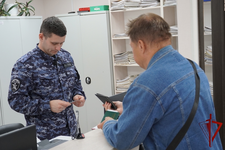 Росгвардия отправила в зону СВО 29 единиц оружия, собранного костромичами