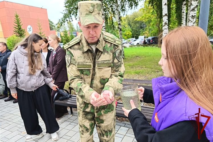 Представители Росгвардии приняли участие во Всероссийской акции «Капля жизни»