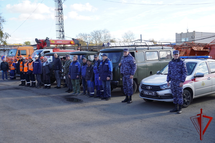 Сотрудники и военнослужащие Управления Росгвардии по Костромской области приняли участие в штабной тренировке по гражданской обороне