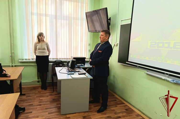 В образовательных организациях региона стартовал цикл информационно-просветительских занятий «Костромская Росгвардия: миссия - безопасность» 