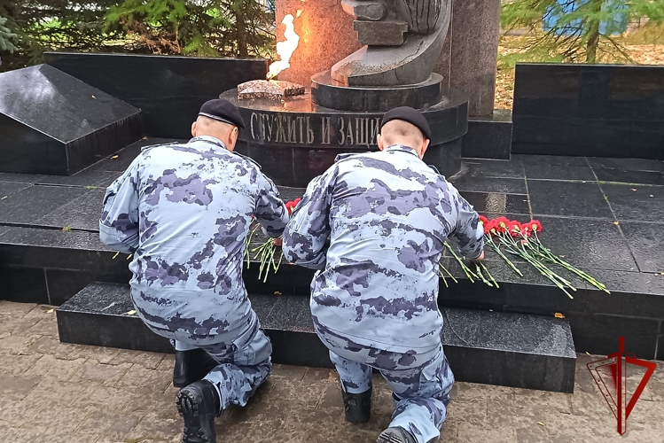 Торжественное построение прошло в ОМОН «Оплот» накануне профессионального праздника