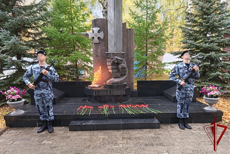 Торжественное построение прошло в ОМОН «Оплот» накануне профессионального праздника