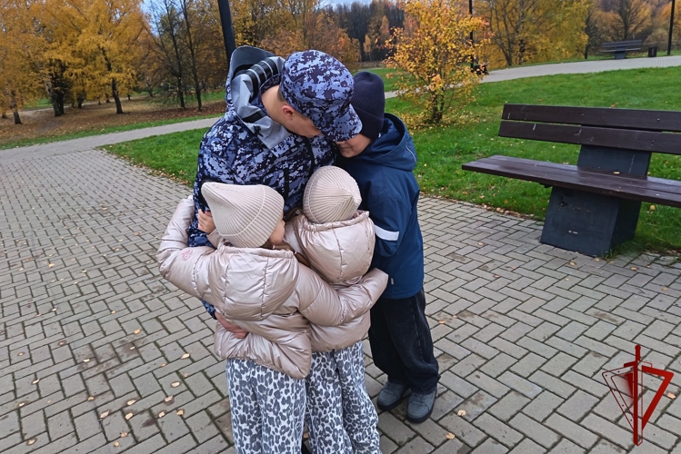 День отца в Костромской области: росгвардейцы о значении отцовства и семейных ценностей (видео)